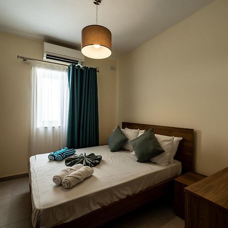 Euroclub Hotel Σεντ Πόλς Μπέι Εξωτερικό φωτογραφία