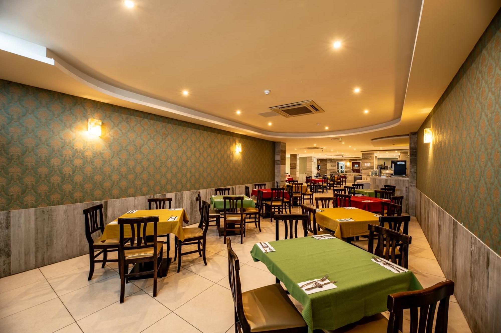 Euroclub Hotel Σεντ Πόλς Μπέι Εξωτερικό φωτογραφία