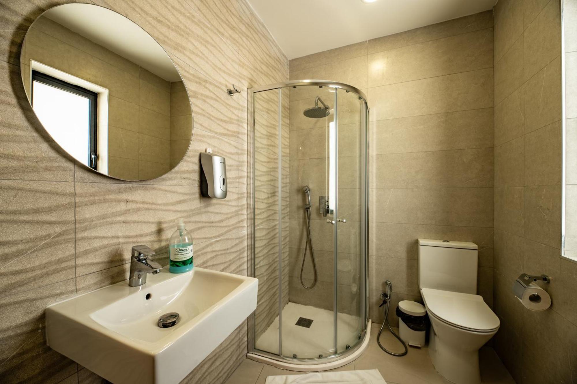 Euroclub Hotel Σεντ Πόλς Μπέι Εξωτερικό φωτογραφία